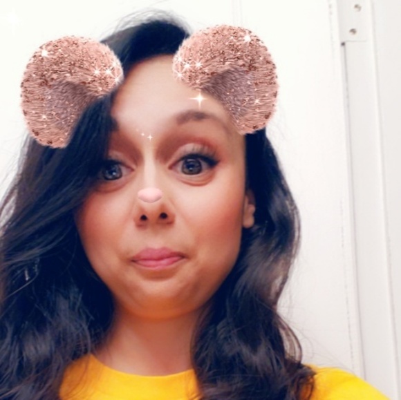 Meet your Posher, Skylyn - Picture 3 of 4